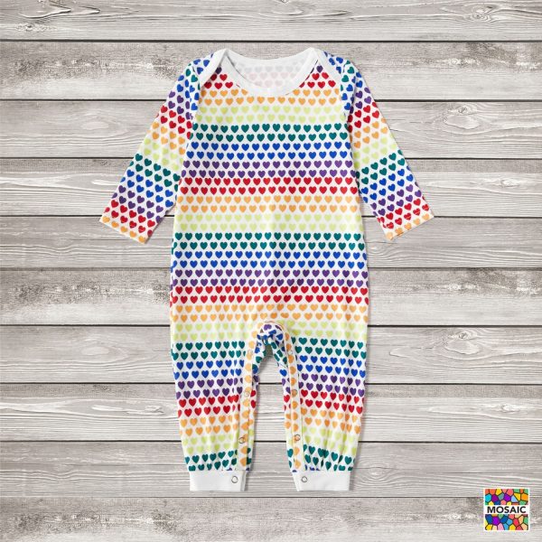 Pijama Full Love pentru bebe, cu multe inimioare colorate si maneca lunga